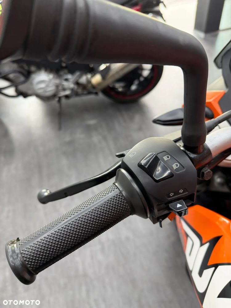 KTM Duke 125 - 31
