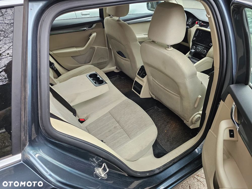 Skoda Octavia 1.8 TSI Style DSG - 7