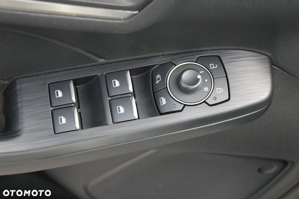 Ford Kuga - 22