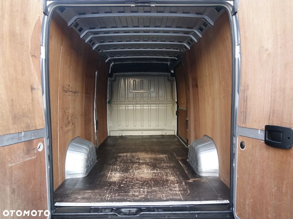 Peugeot Boxer 3-osobowy L4H2 najdłuższy - 15