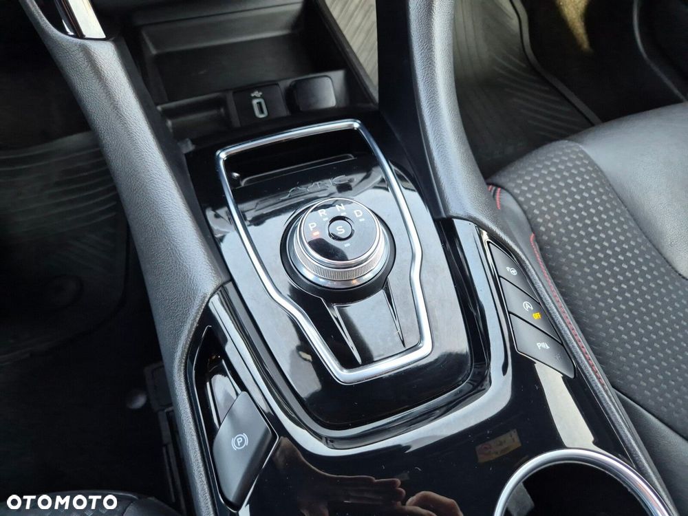 Ford Mondeo - 25