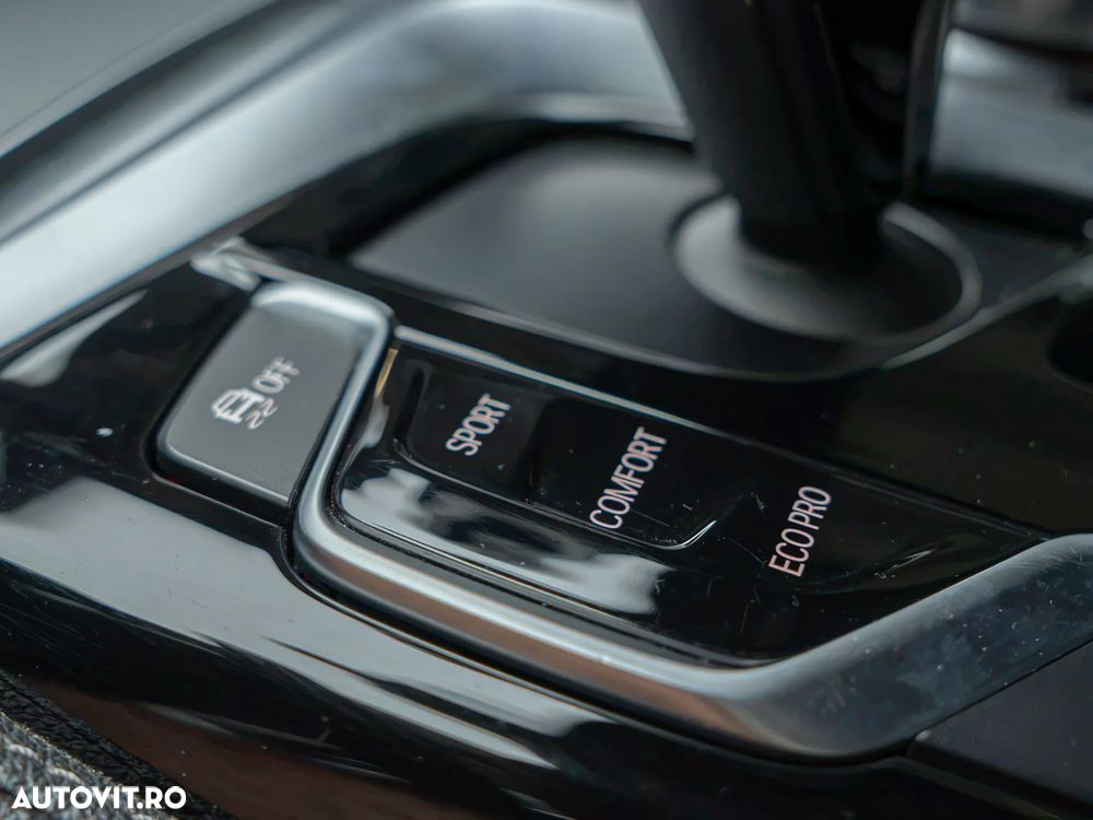 BMW Seria 5 530d xDrive Aut. Luxury Line - 34