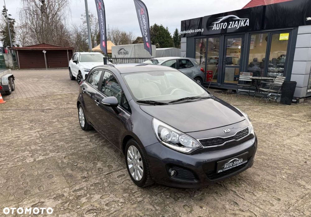 Kia Rio - 11