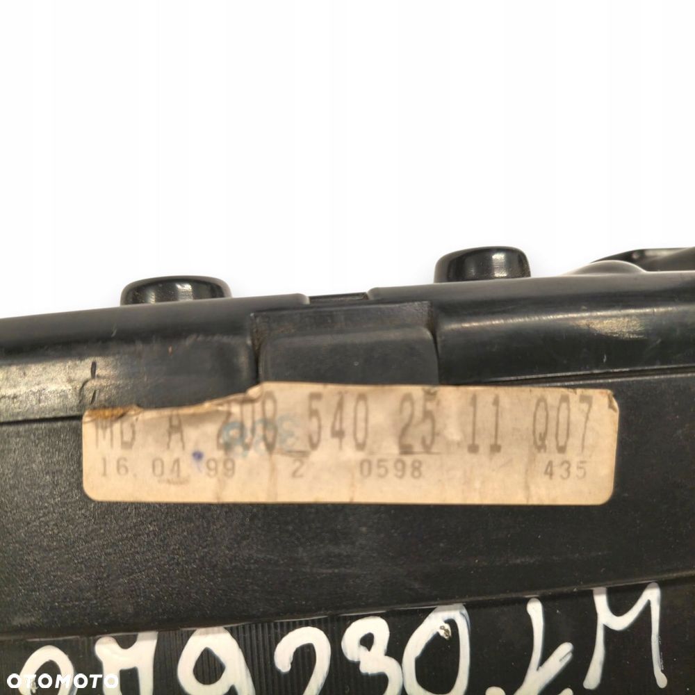 LICZNIK ZEGARY A2085402511 Mercedes CLK W208 2.3 K Benzyna 279 230km europa - 2