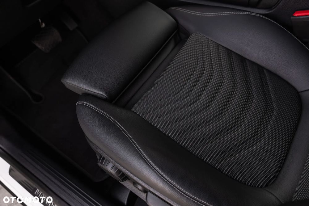 Mercedes-Benz GLB 200 7G-DCT - 21