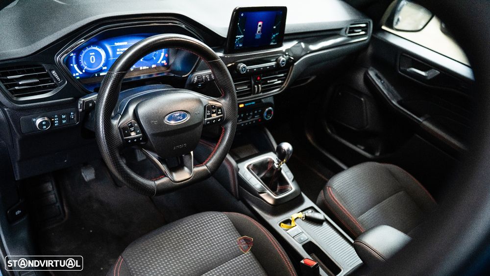 Ford Kuga 1.5 EcoBoost ST-LINE - 21