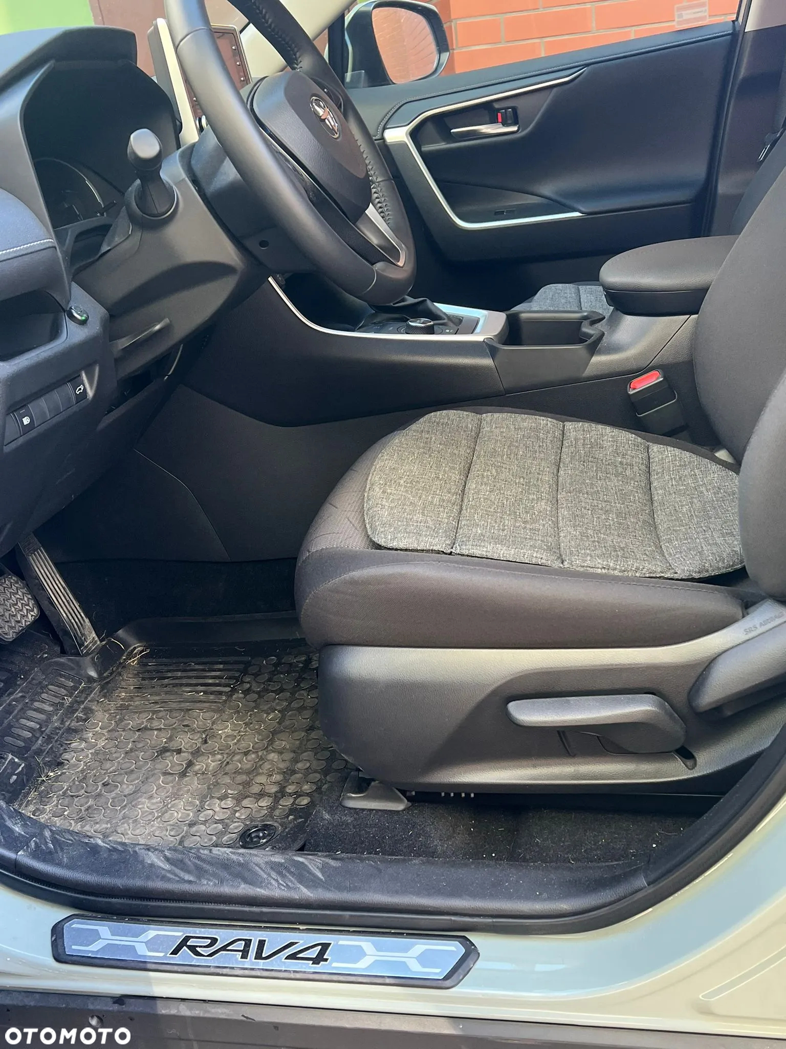 Toyota RAV4 2.5 Hybrid Comfort 4x4 - 7