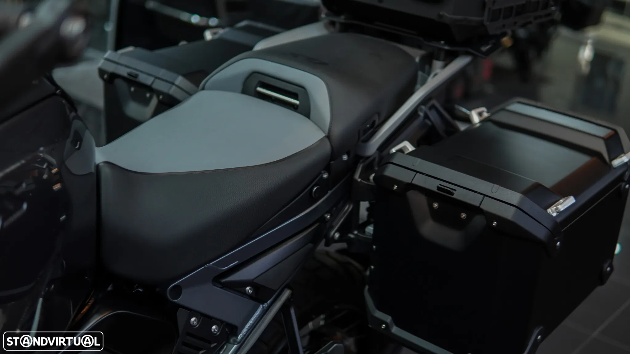 BMW R 1300 GS Adventure TRIPLE BLACK C/ AKRAPOVIC - 18