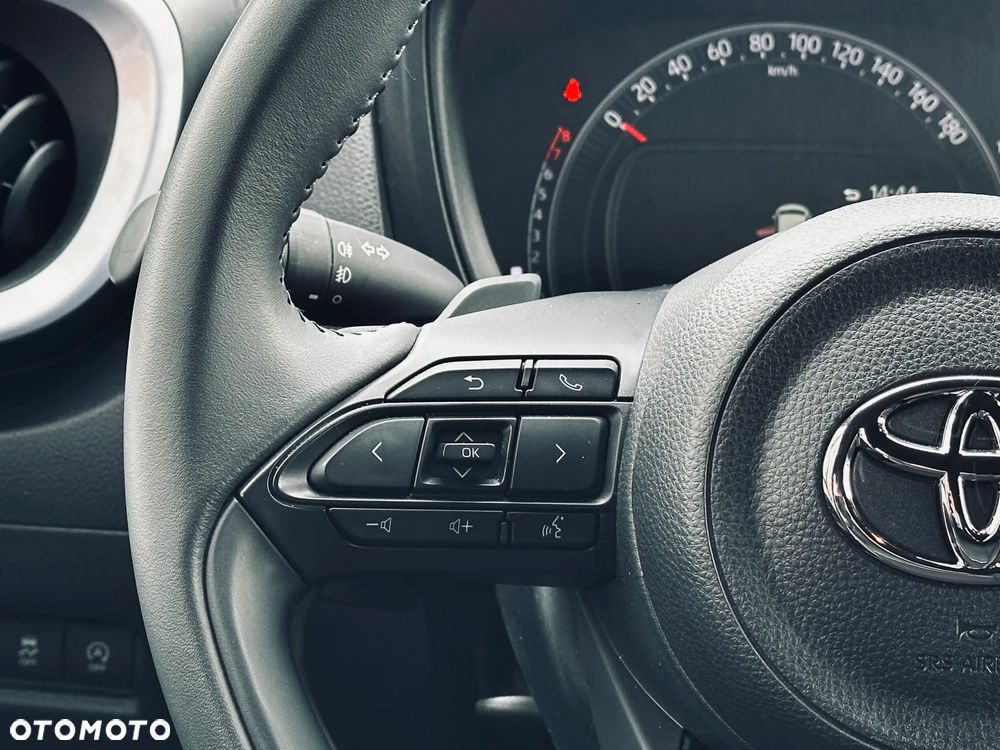 Toyota Aygo X 1.0 VVT-i JBL CVT - 22