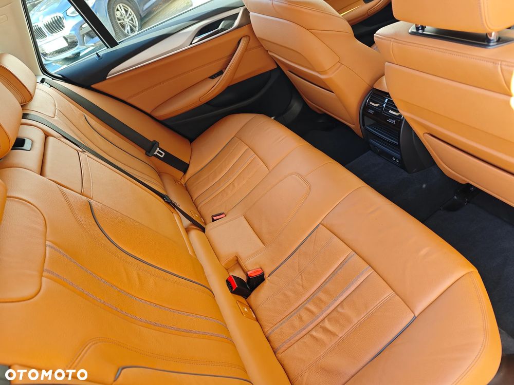 BMW Seria 5 540i xDrive GPF Sport - 23
