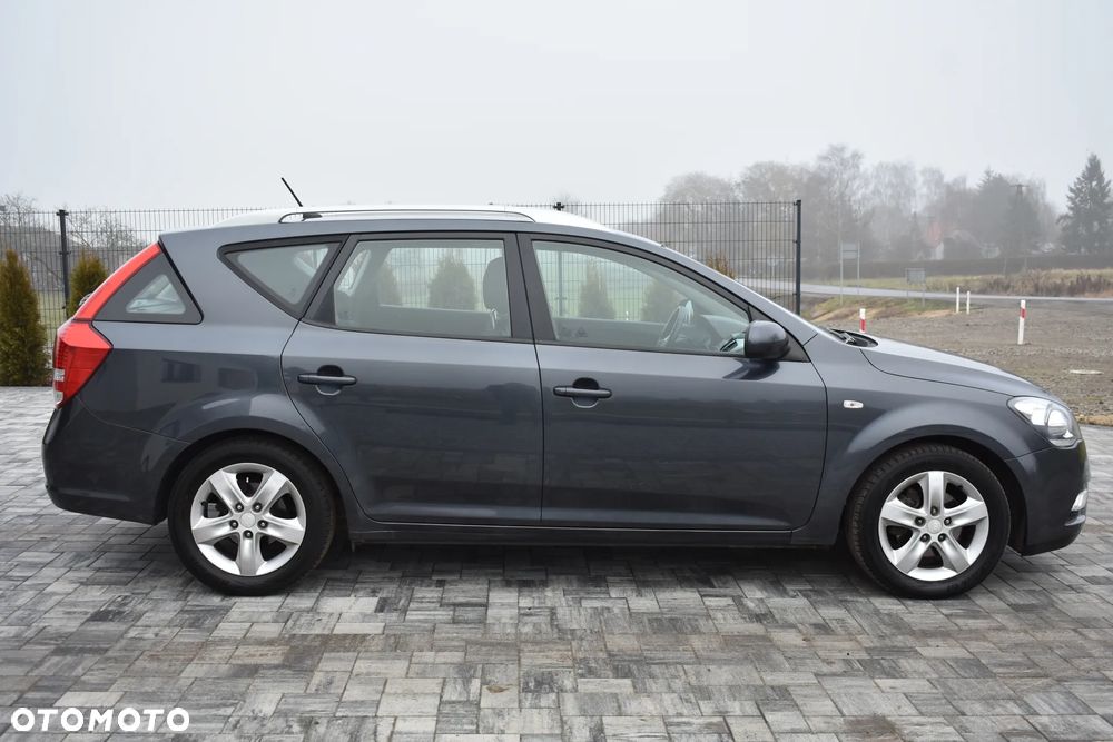 Kia Ceed ver-cee-d-1-4-comfort-plus - 12