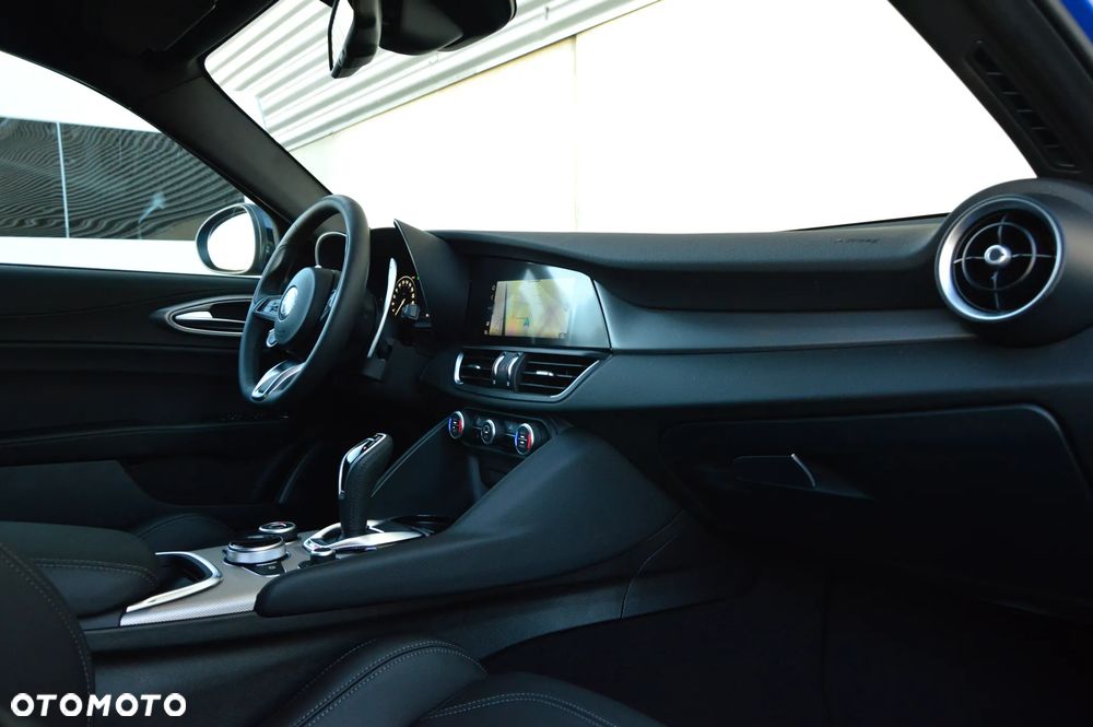 Alfa Romeo Giulia 2.0 Turbo Veloce TI Q4 - 19
