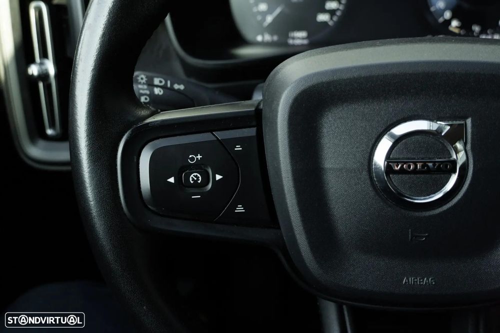 Volvo XC 40 2.0 D3 - 45