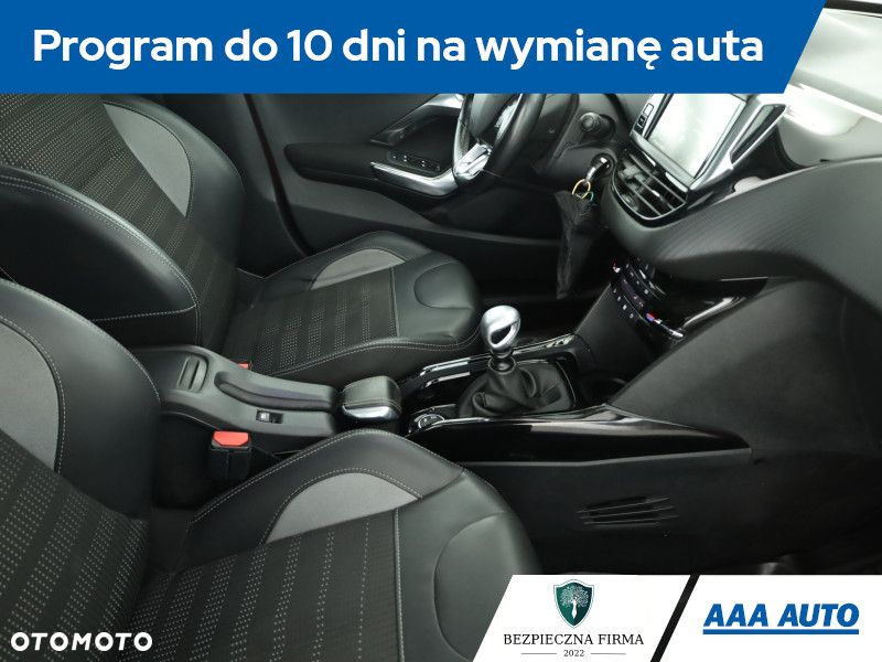 Peugeot 2008 - 8