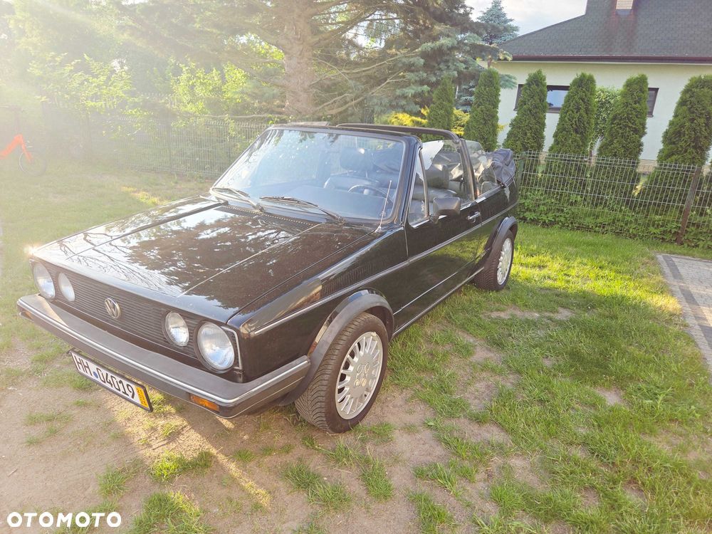 Volkswagen Golf - 1
