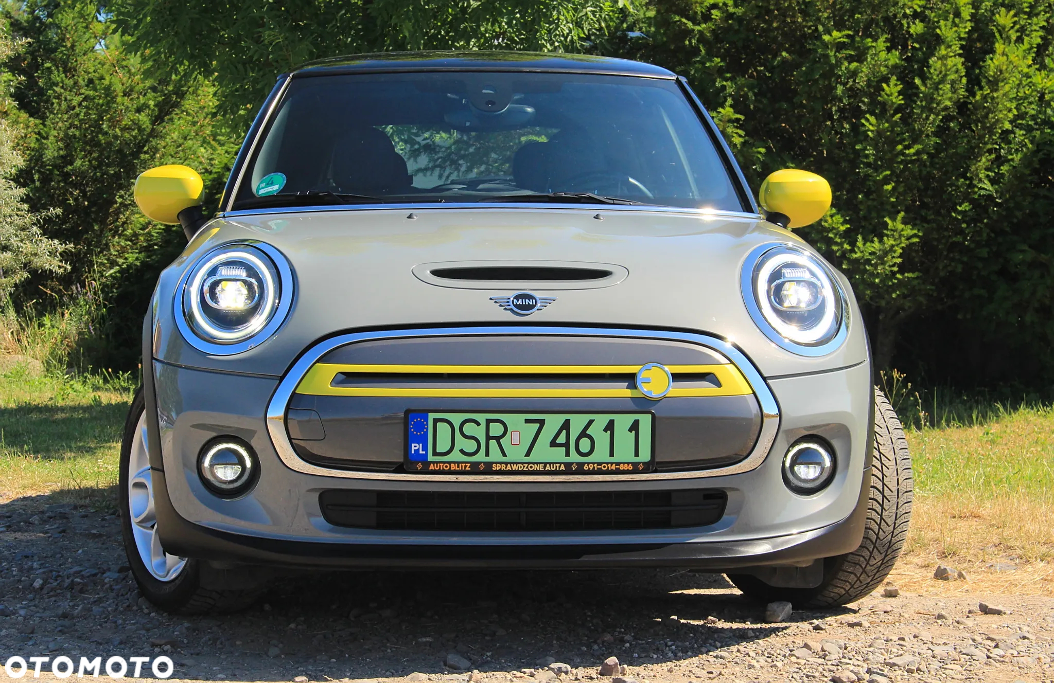 MINI Cooper SE Classic Trim - 10