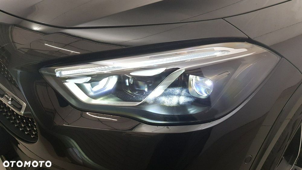 Mercedes-Benz GLA - 10