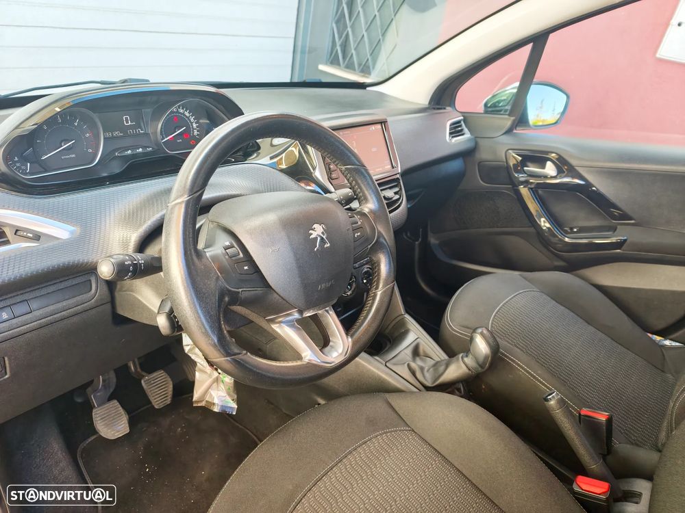 Peugeot 208 1.6 BlueHDi Style - 10