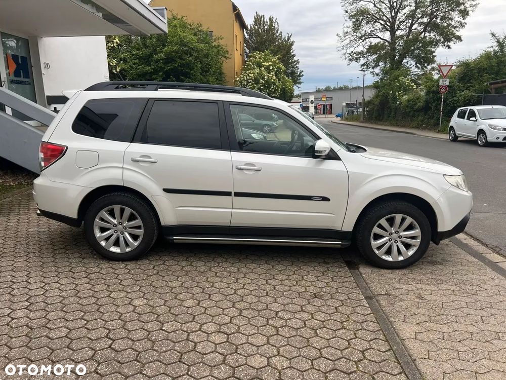 Subaru Forester 2.0i Exclusive Lineartronic - 7