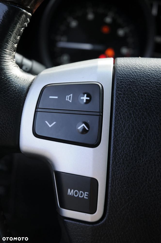 Toyota Land Cruiser - 25