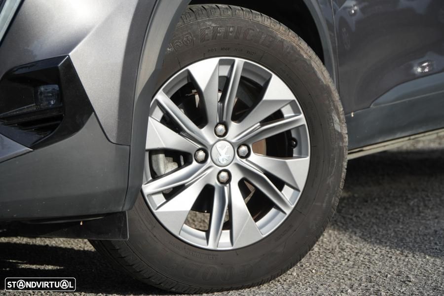 Peugeot 2008 1.2 PureTech Allure Pack EAT8 - 3