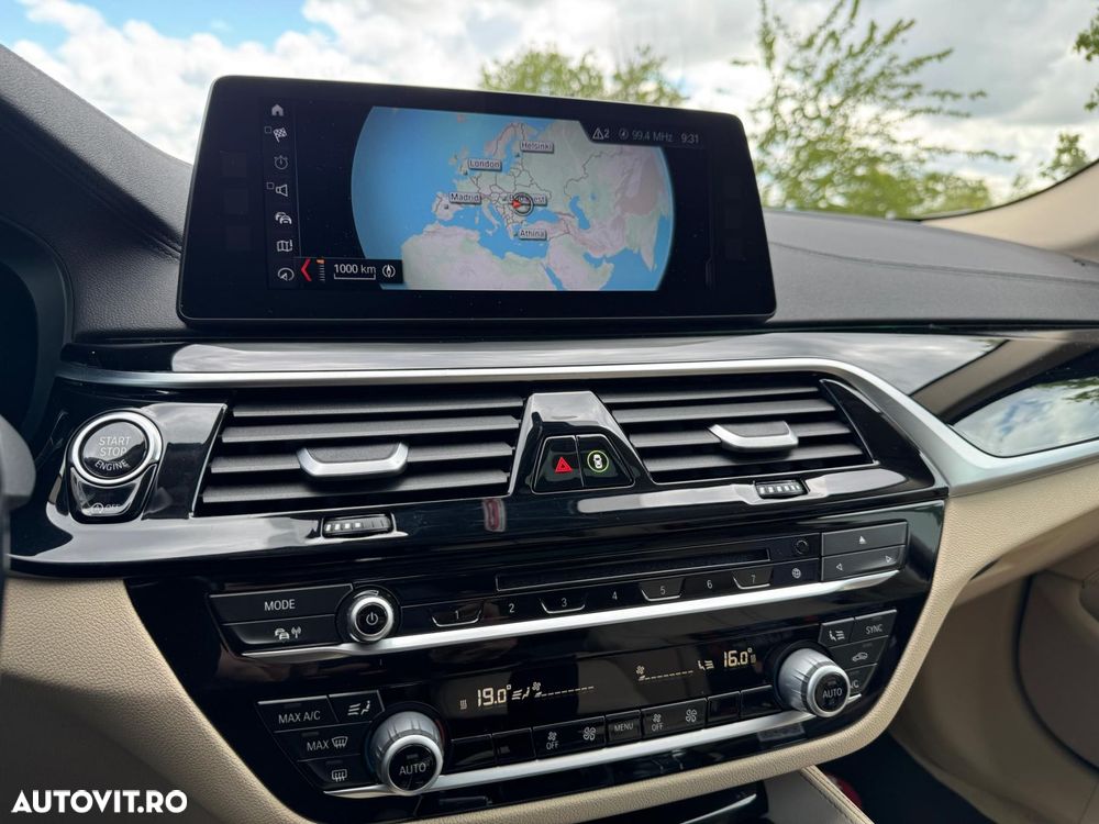 BMW Seria 5 520d AT - 10