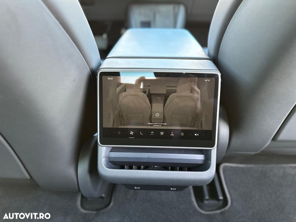 Tesla Model 3 Standard Reichweite Plus Hinterradantrieb - 33