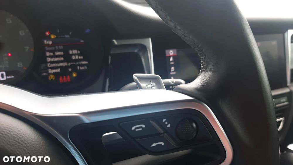 Porsche Macan - 23