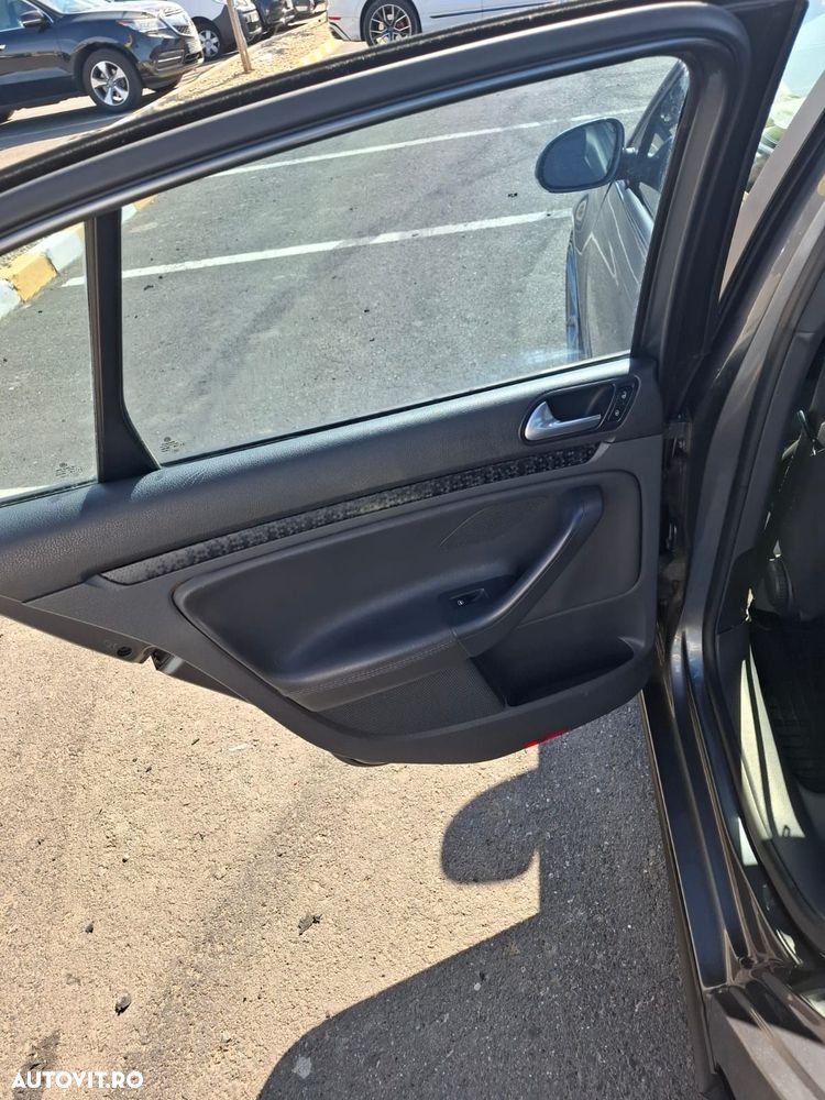 Volkswagen Jetta 2.0 Turbo FSI Sportline - 5