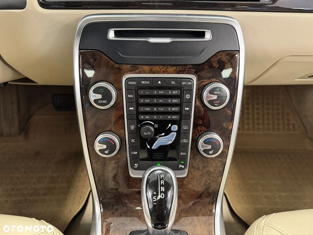 Volvo XC 70 T5 Geartronic Summum - 15