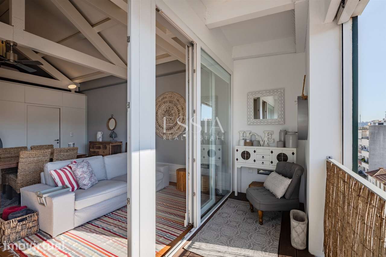 Apartamento T0 Mezzanine com AL, Terraço e Aparcamento Baixa do Porto - Grande imagem: 4/31