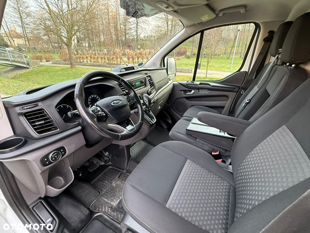 Ford Tranzit Custom - 13