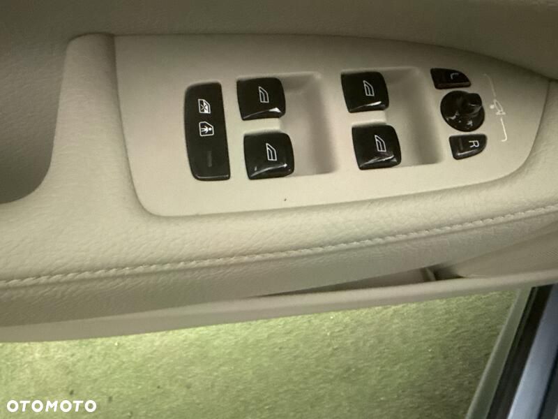 Volvo S90 D4 SCR Momentum Pro - 12