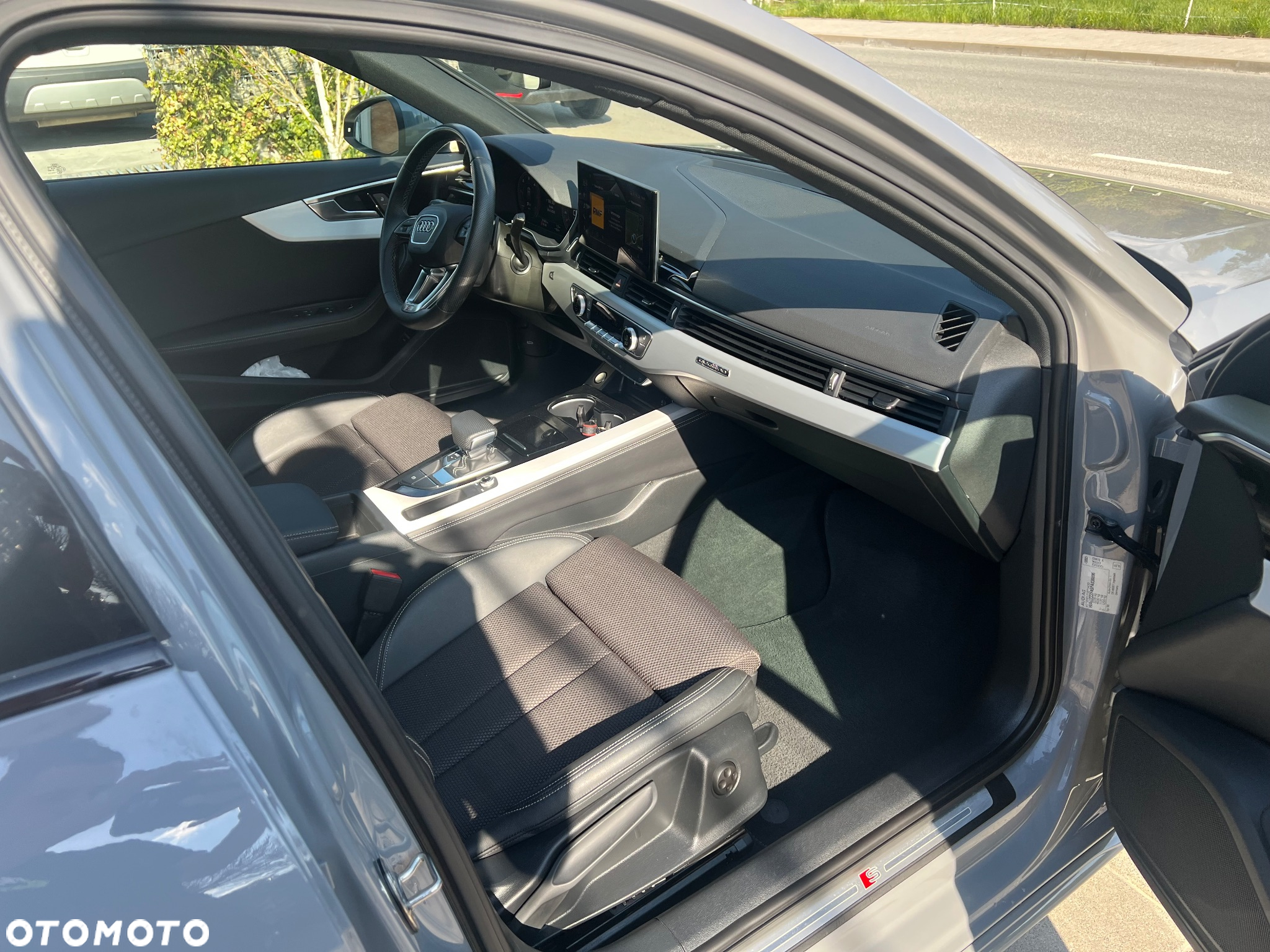 Audi A4 Avant 40 TDI quattro S tronic S line - 38