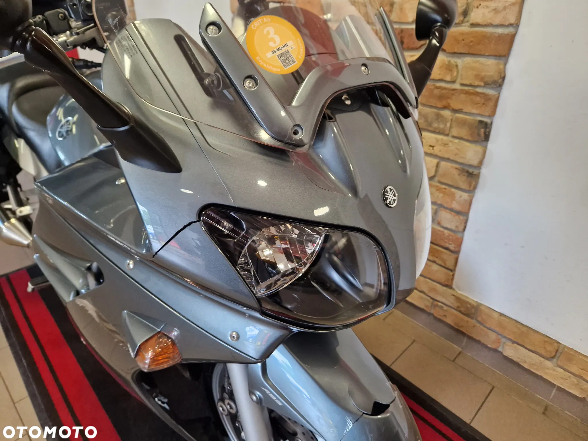 Yamaha FJR - 37