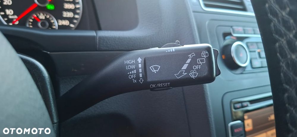 Volkswagen Touran 2.0 TDI DPF DSG Highline - 32