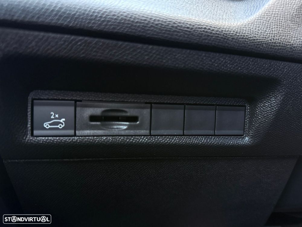 Peugeot 408 1.6 Hybrid GT e-DCS7 - 24