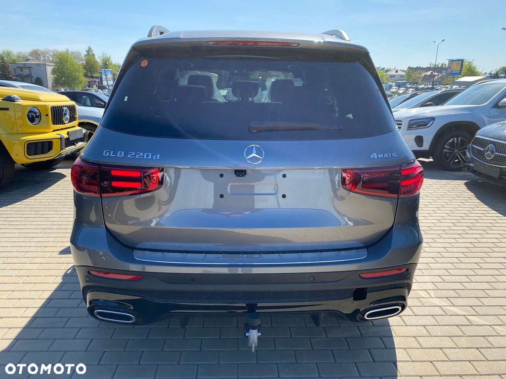 Mercedes-Benz GLB - 3