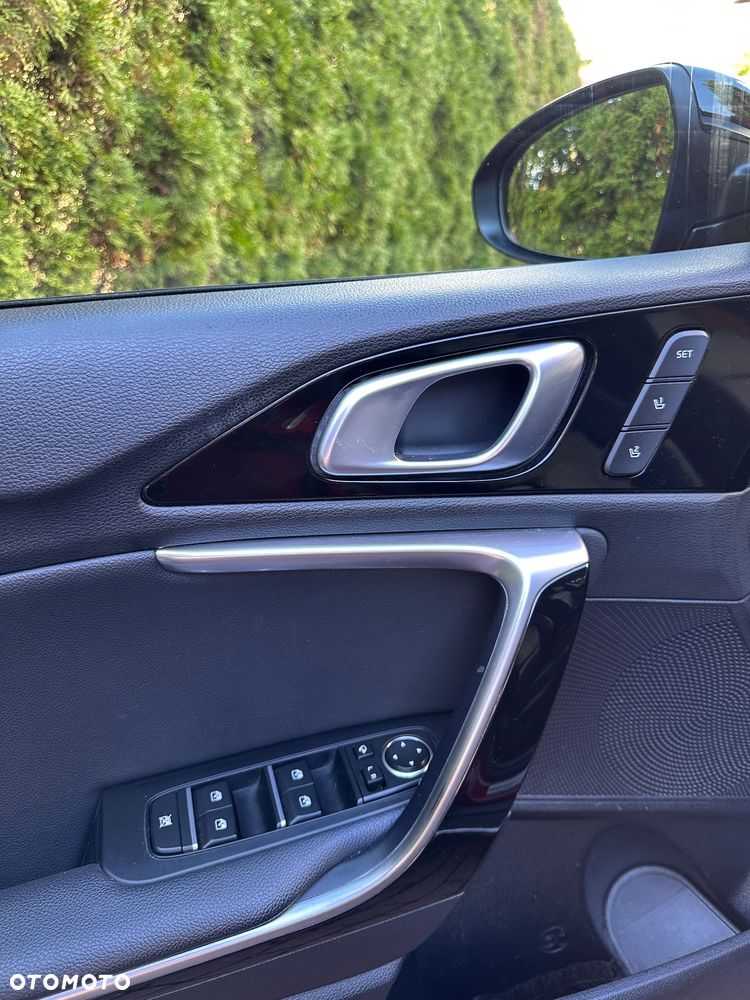 Kia XCeed 1.6 GDI PHEV L Business Line DCT - 24