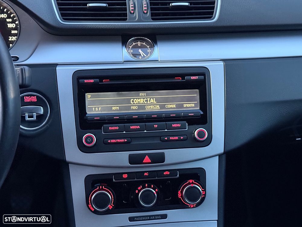 VW Passat Variant 2.0 TDi Highline Navig - 11