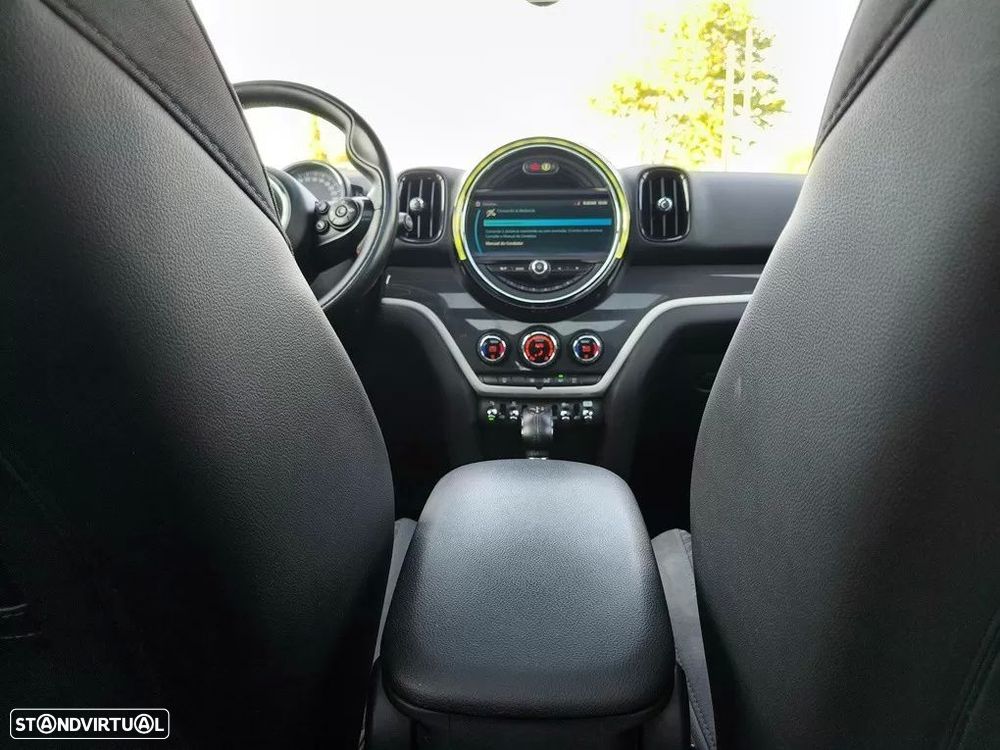 MINI Countryman Cooper SE ALL4 Auto - 29