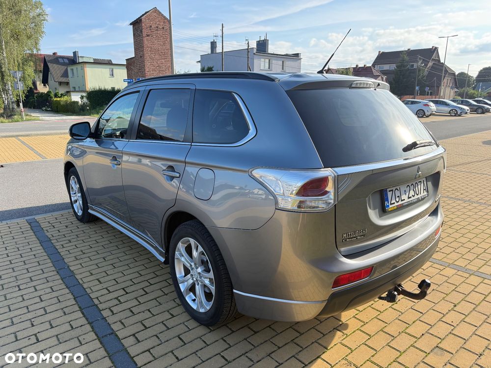 Mitsubishi Outlander 2.2 DI-D 4WD Intense - 7