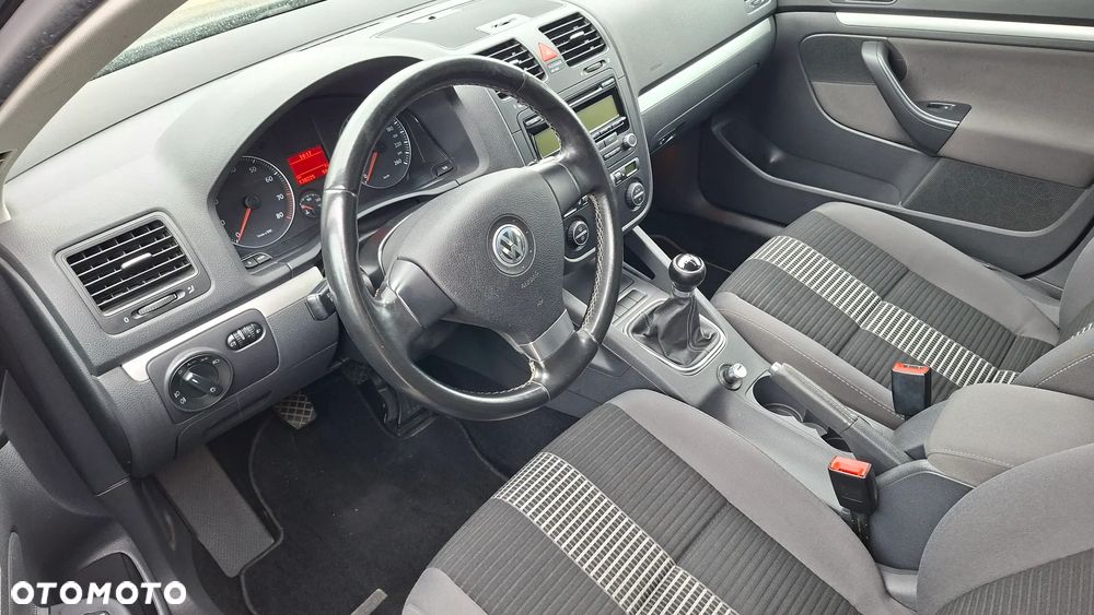 Volkswagen Jetta 1.6 Trendline - 5