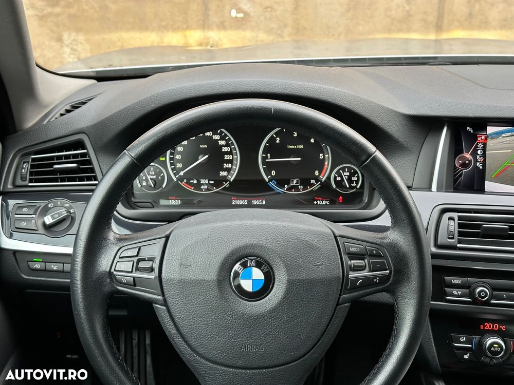 BMW Seria 5 520d Touring Aut. Luxury Line - 11