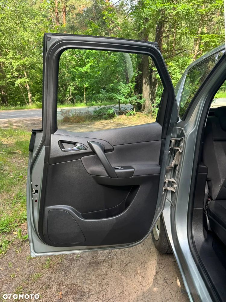 Opel Meriva - 24