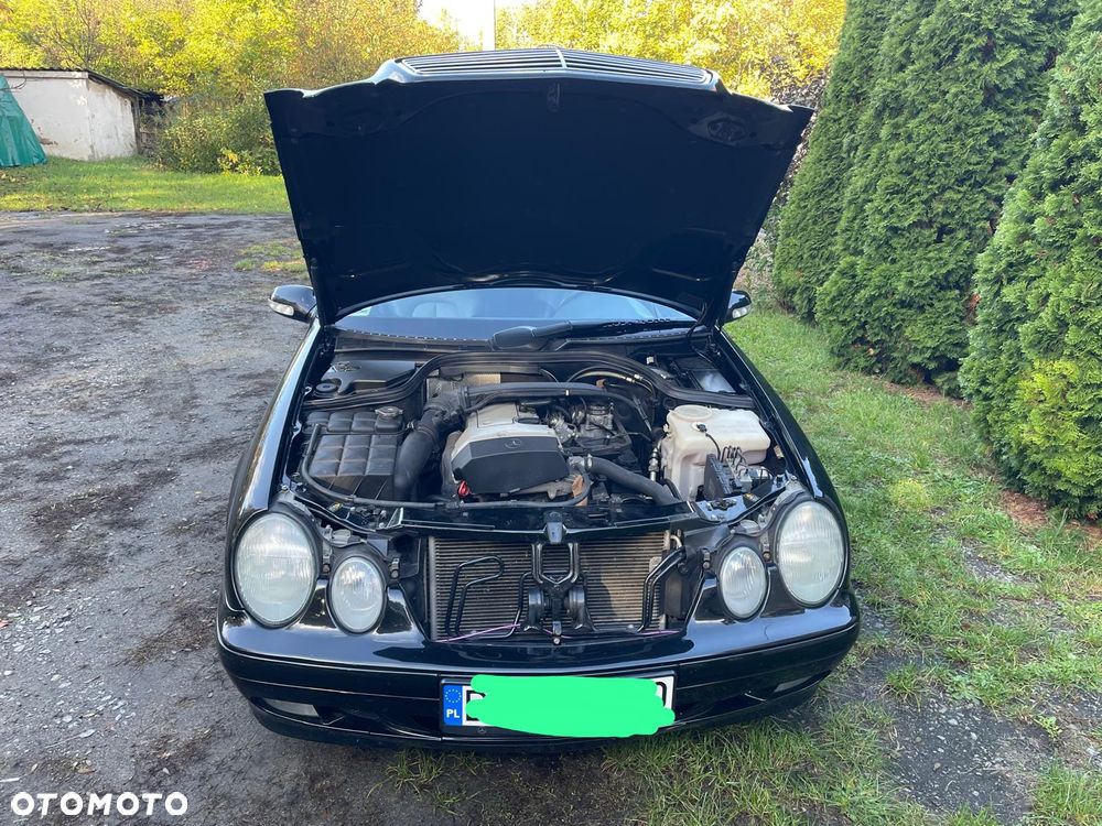 Mercedes-Benz CLK - 25