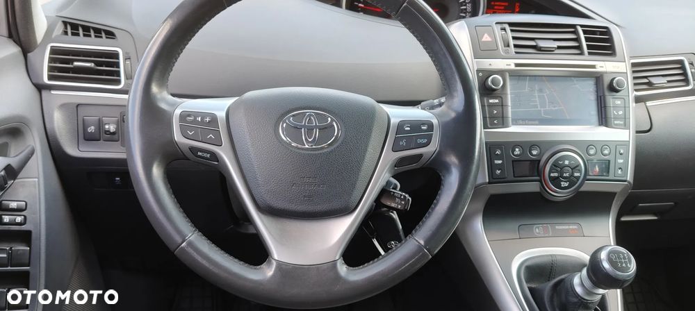 Toyota Corolla Verso - 16