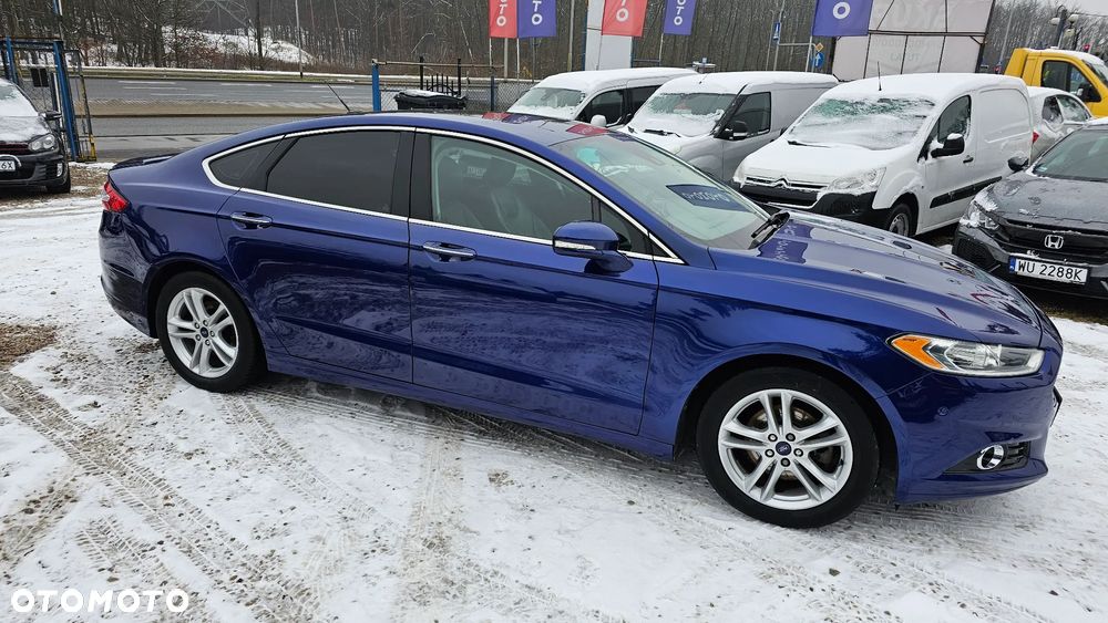 Ford Fusion 2.0 EcoBoost Titanium - 25