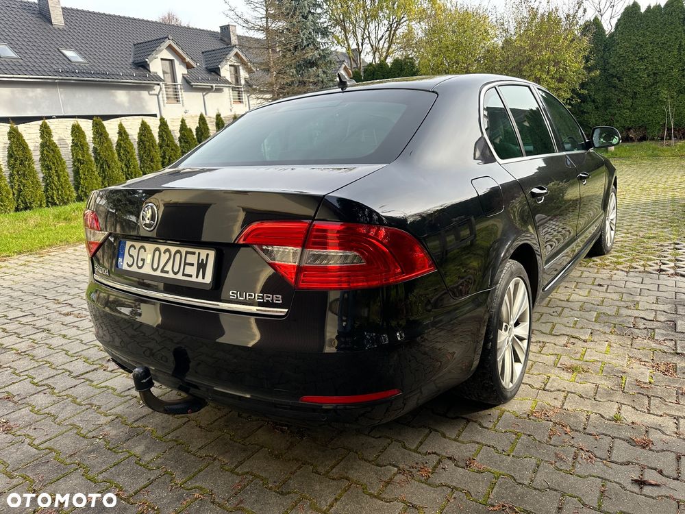 Skoda Superb 2013 photo 5