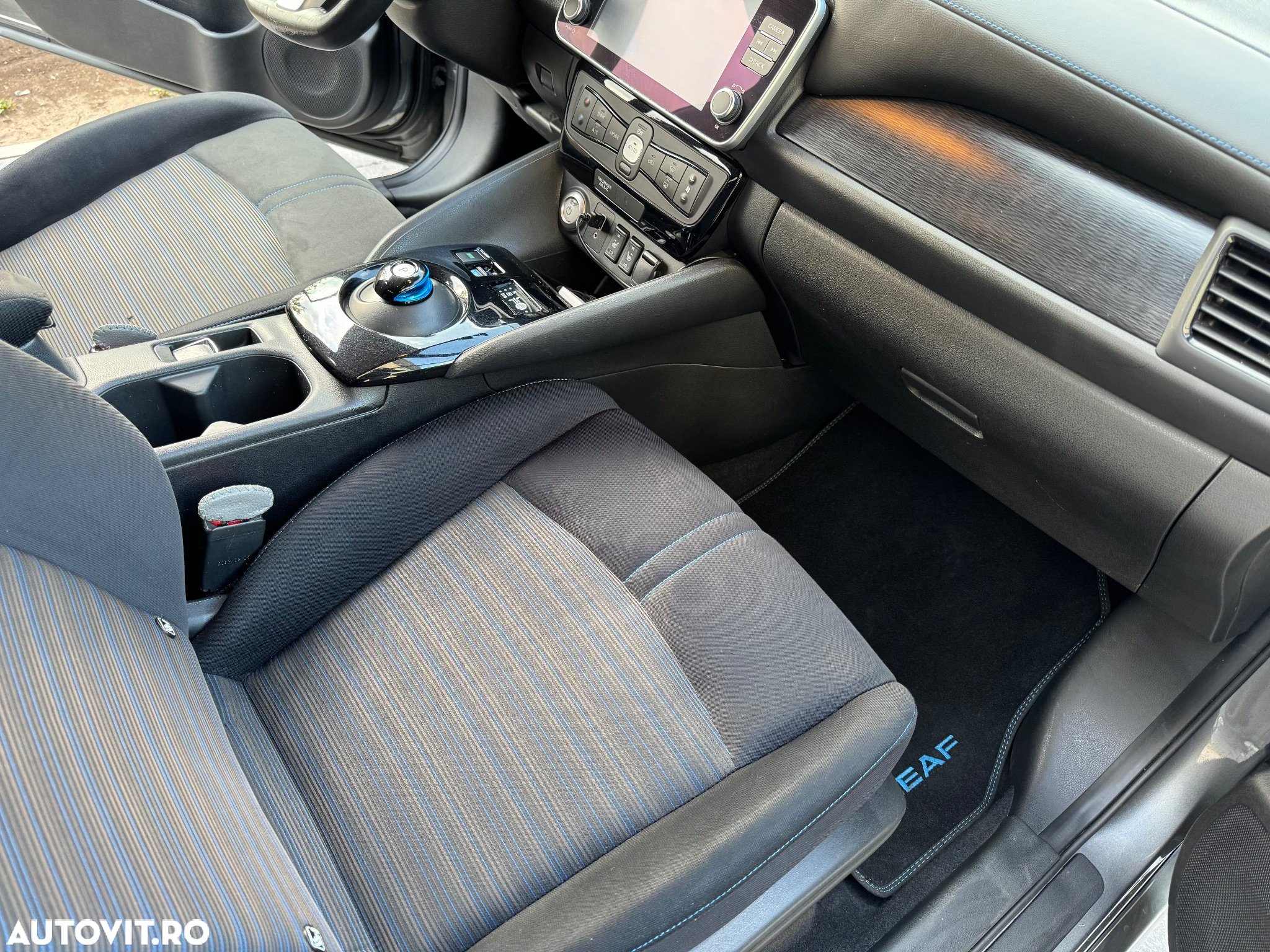 Nissan LEAF N-Connecta - 7